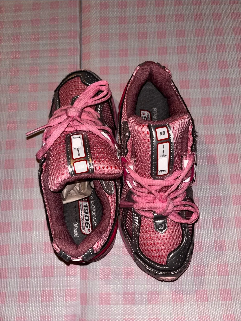 New Balance Womens Pink and Silver Athletic Sneakers